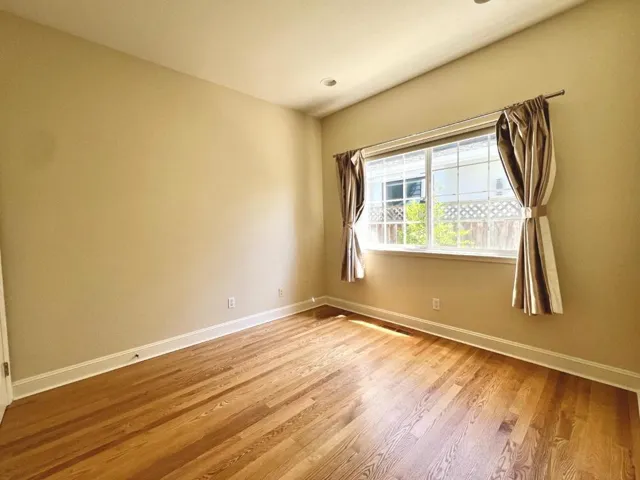 3493 South Court, Palo Alto, California 94306
