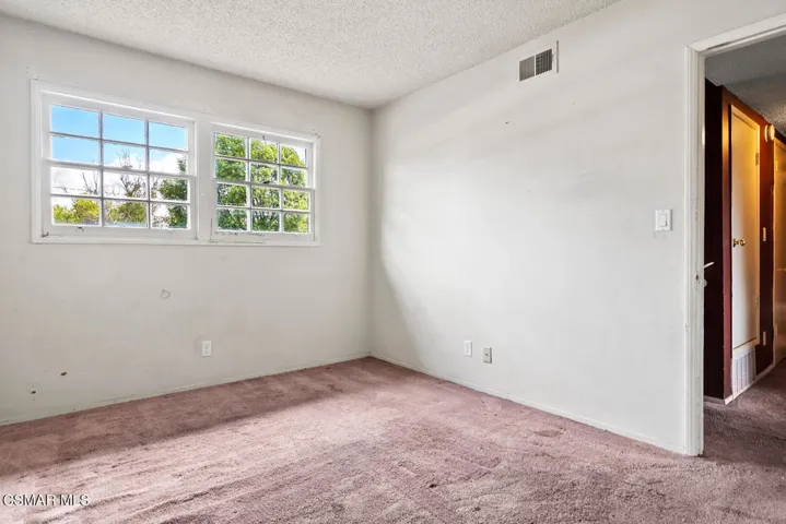 2629 Lee St Simi Valley CA-large-028-023
