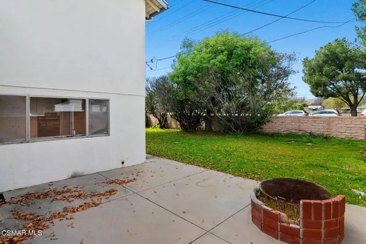 2629 Lee St Simi Valley CA-large-017-014