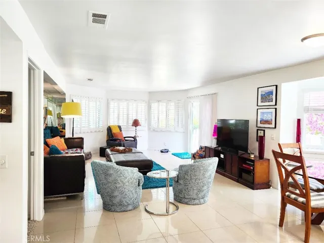 305 E Via Escuela 115, Palm Springs, California 92262