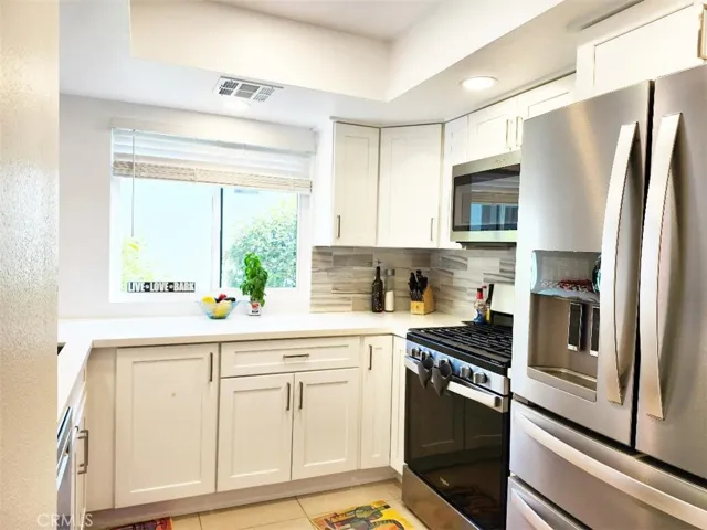 305 E Via Escuela 115, Palm Springs, California 92262