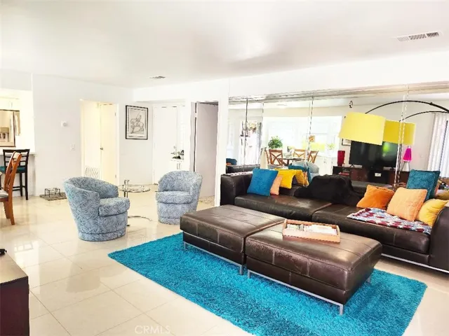 305 E Via Escuela 115, Palm Springs, California 92262