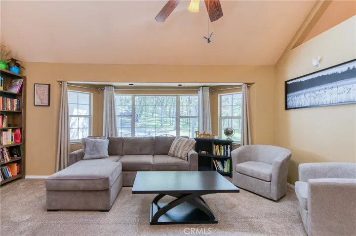 41041 Jean Road W, Oakhurst, California 93644