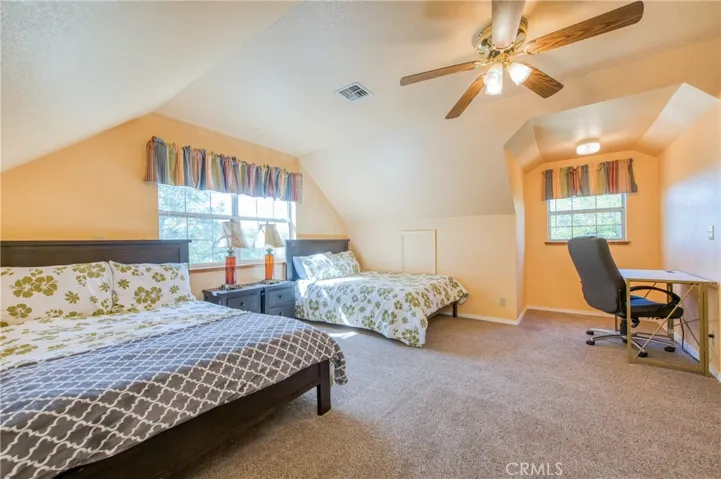 41041 Jean Road W, Oakhurst, California 93644