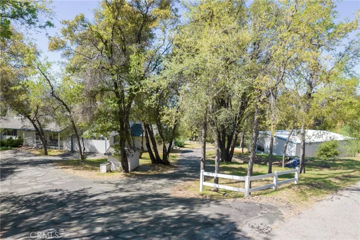 41041 Jean Road W, Oakhurst, California 93644