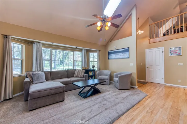 41041 Jean Road W, Oakhurst, California 93644