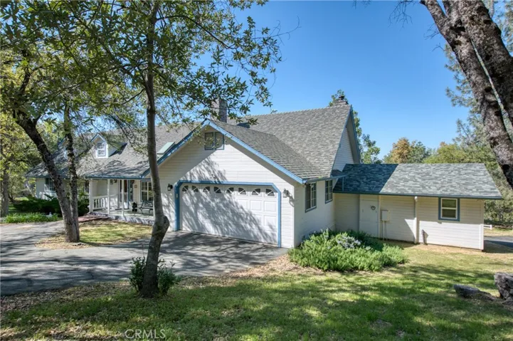 41041 Jean Road W, Oakhurst, California 93644