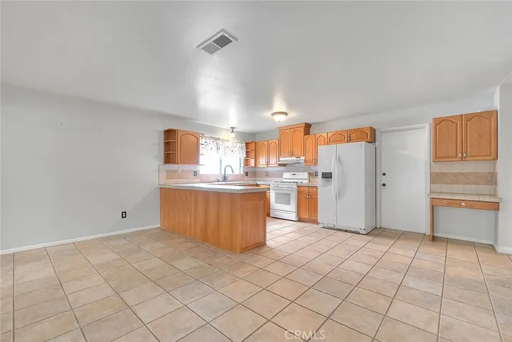 Dining area in kitchen