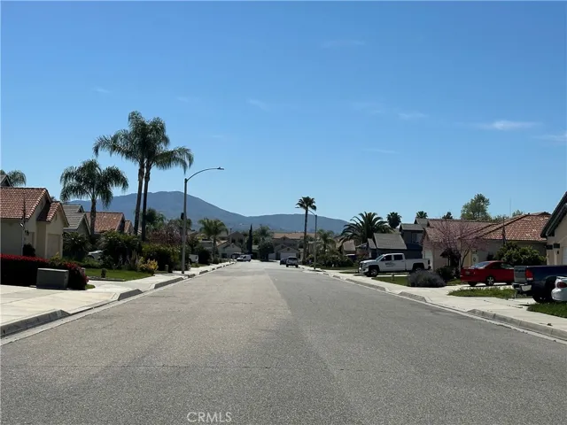 2037 Saint Emilion Lane, San Jacinto, California 92583