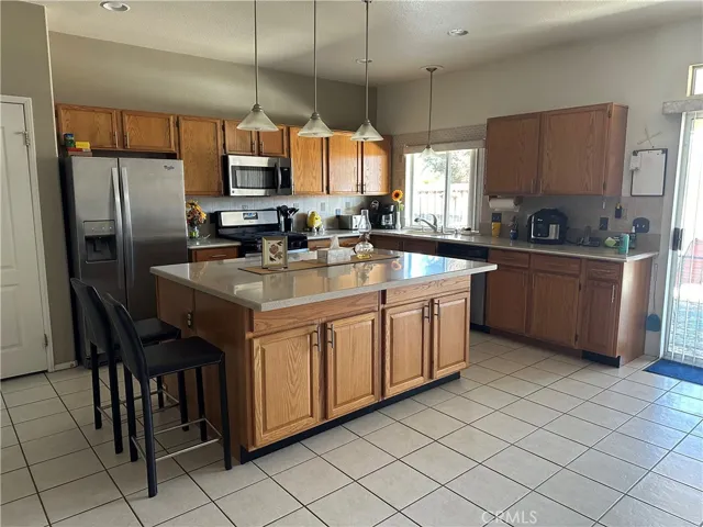 2037 Saint Emilion Lane, San Jacinto, California 92583