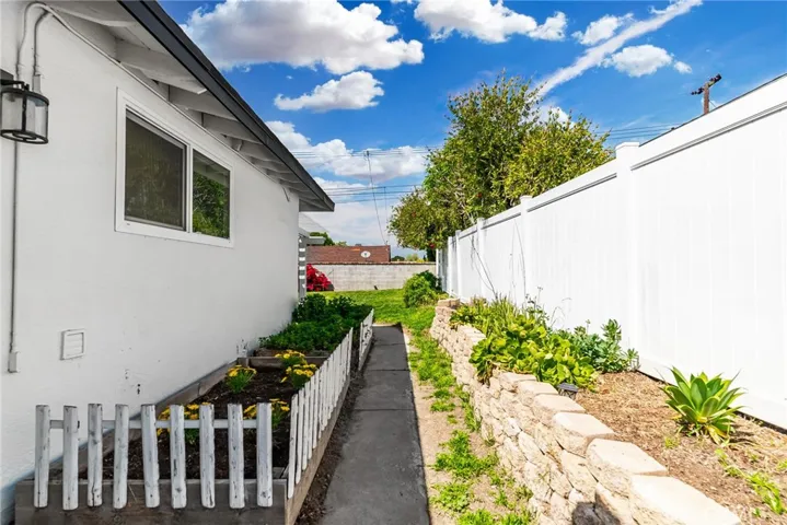 1723 E Francisquito Avenue, West Covina, California 91791