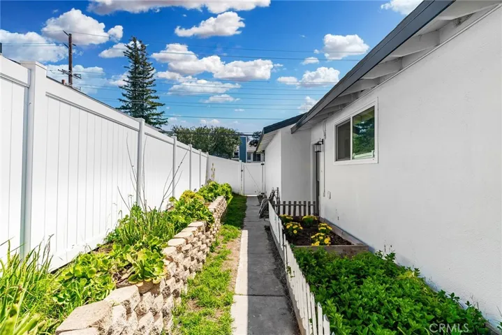1723 E Francisquito Avenue, West Covina, California 91791