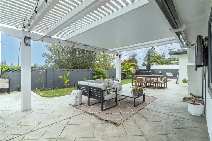 7662 Quebec Drive, Huntington Beach, California 92648