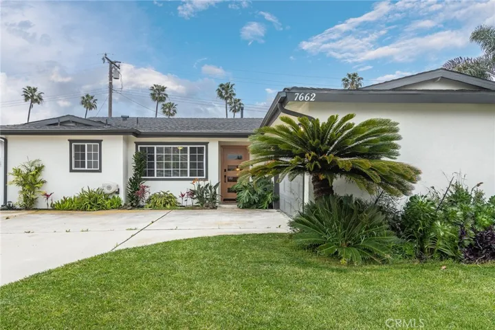7662 Quebec Drive, Huntington Beach, California 92648