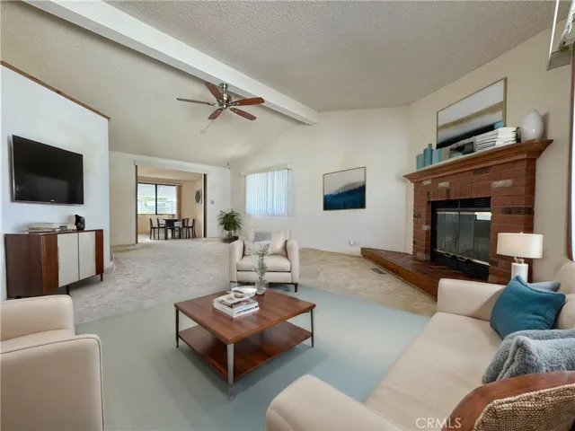 Formal Entry. Virtually Staged