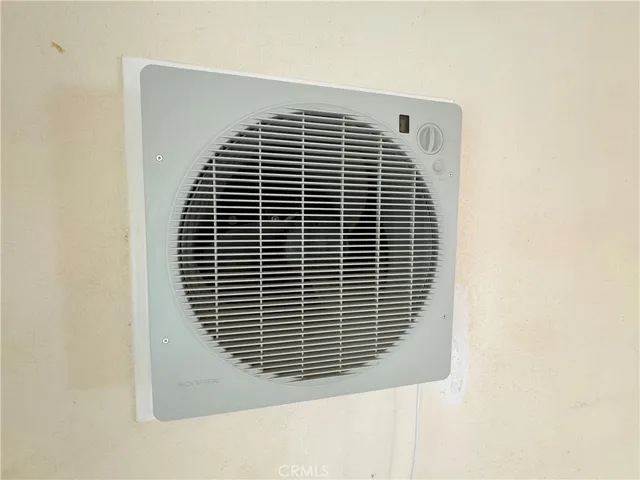  Wall AC Unit