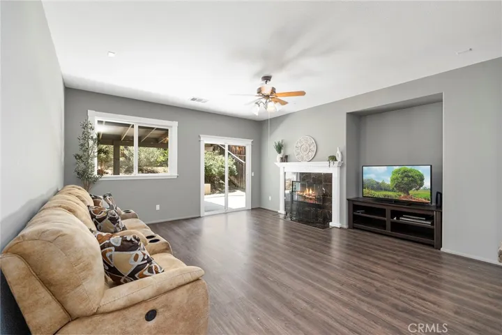 1072 Garrett Way, San Jacinto, California 92583