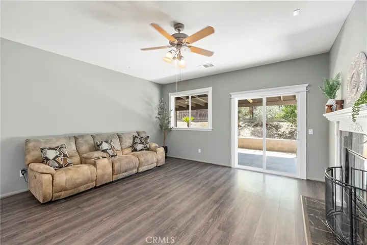 1072 Garrett Way, San Jacinto, California 92583