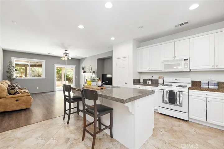 1072 Garrett Way, San Jacinto, California 92583