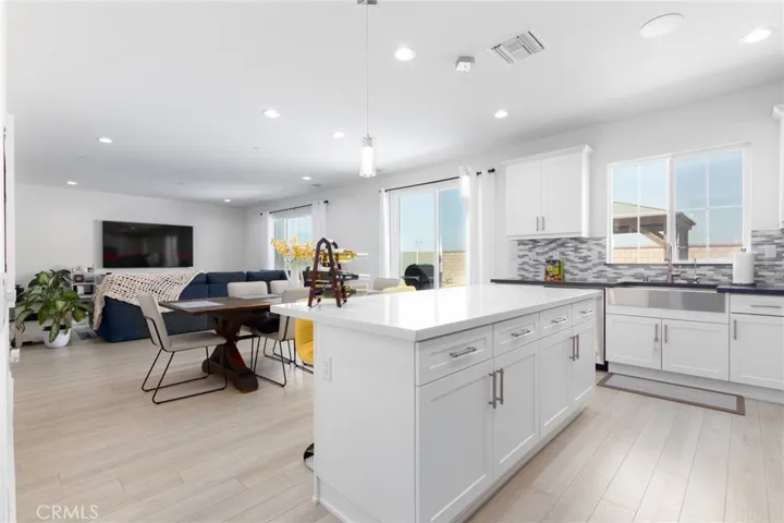 28384 Abbey Lane, Menifee, California 92585