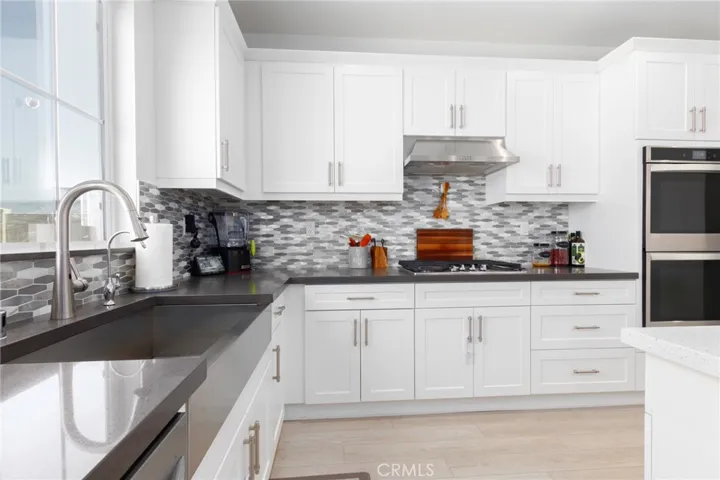 28384 Abbey Lane, Menifee, California 92585