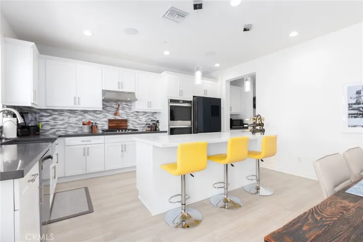 28384 Abbey Lane, Menifee, California 92585