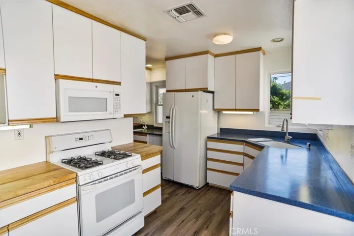 16749 Addison Street, Encino, California 91436