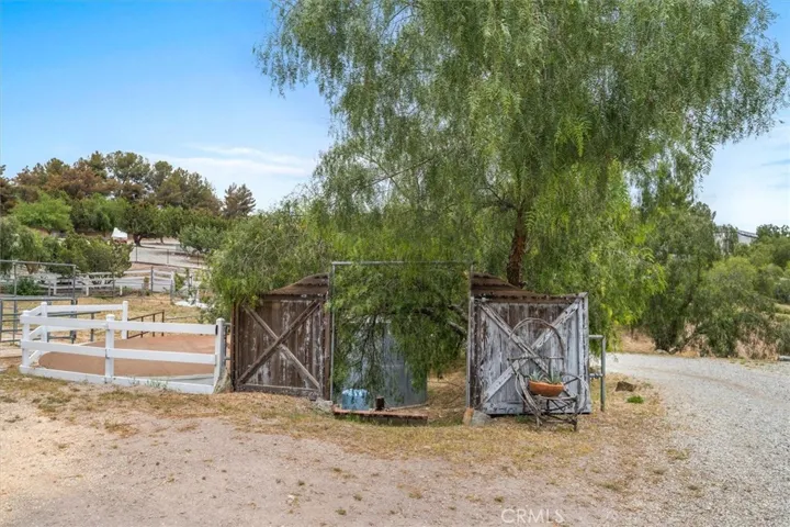 13580 Summit Knoll Road, Agua Dulce, California 91390