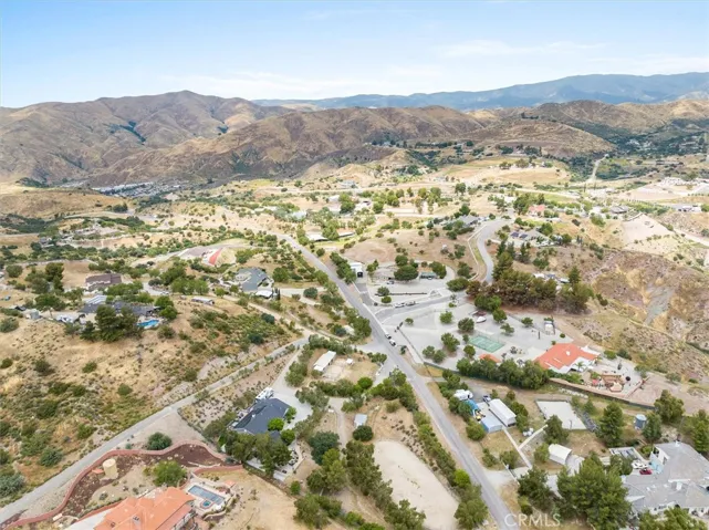 13580 Summit Knoll Road, Agua Dulce, California 91390