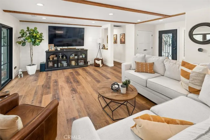 13580 Summit Knoll Road, Agua Dulce, California 91390