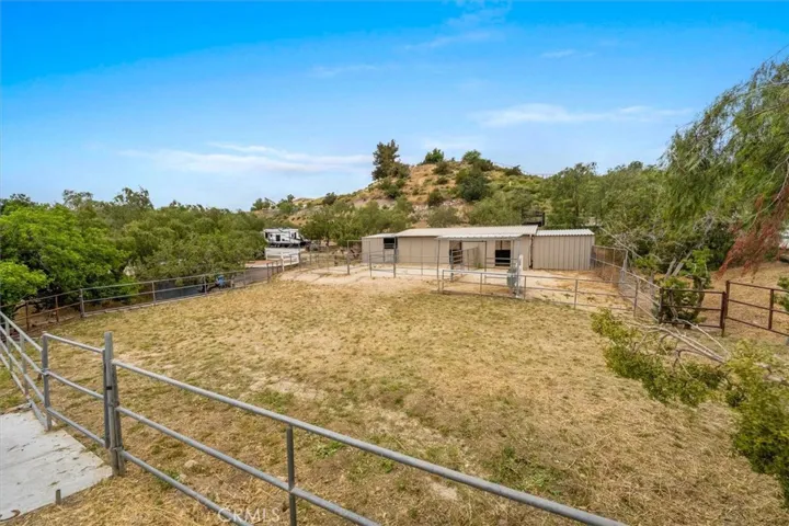 13580 Summit Knoll Road, Agua Dulce, California 91390