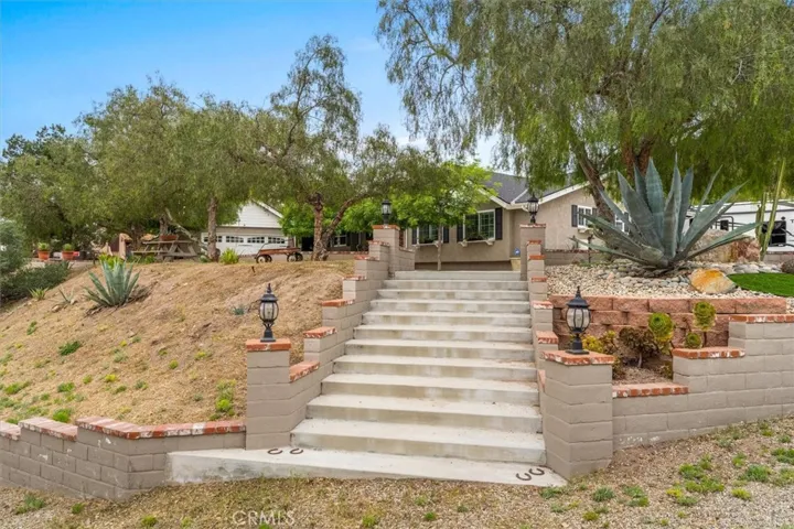 13580 Summit Knoll Road, Agua Dulce, California 91390