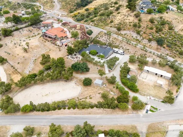 13580 Summit Knoll Road, Agua Dulce, California 91390