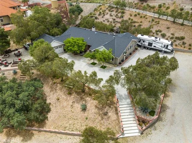 13580 Summit Knoll Road, Agua Dulce, California 91390