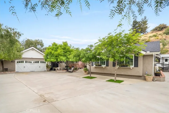 13580 Summit Knoll Road, Agua Dulce, California 91390