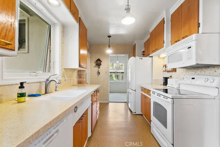 1019 Fairbrook Lane, Santa Ana, California 92706