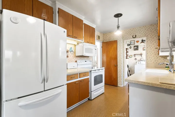 1019 Fairbrook Lane, Santa Ana, California 92706