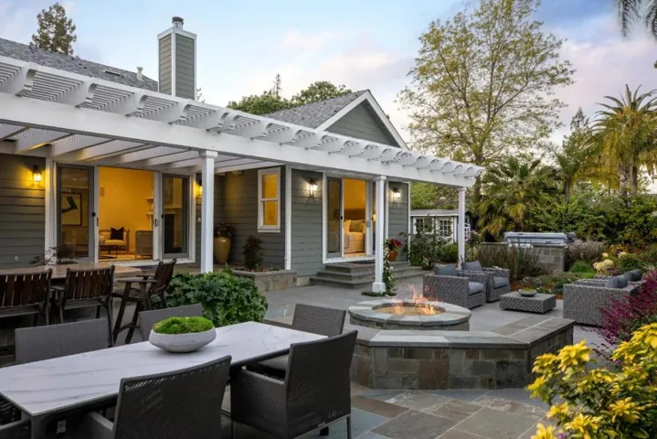 3707 La Calle Court, Palo Alto, California 94306