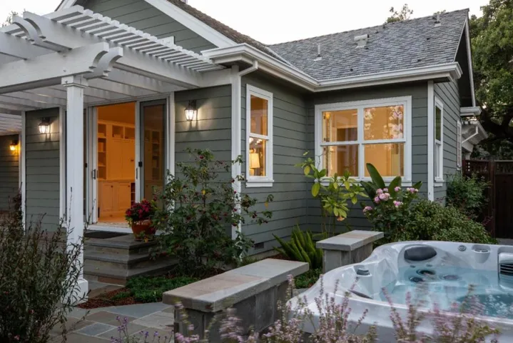 3707 La Calle Court, Palo Alto, California 94306