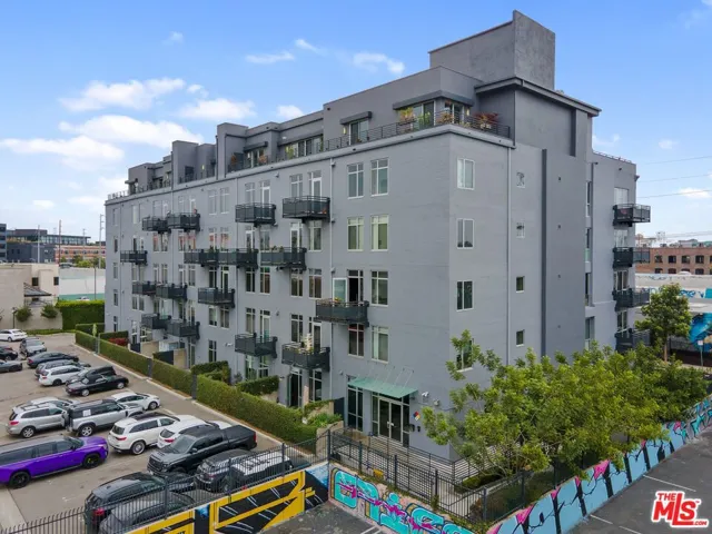 825 E 4th Street 109, Los Angeles, California 90013
