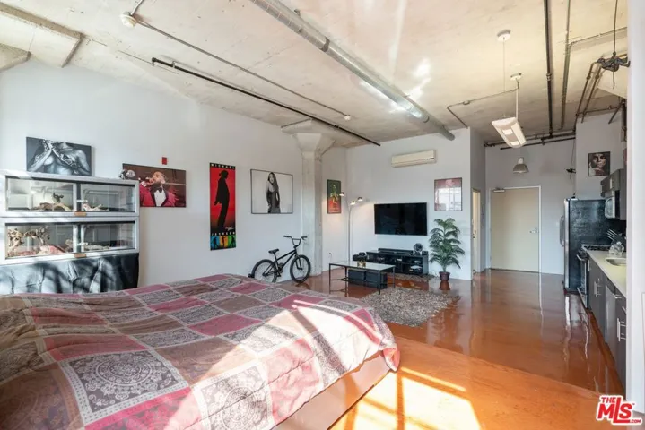 825 E 4th Street 109, Los Angeles, California 90013
