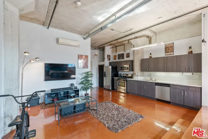 825 E 4th Street 109, Los Angeles, California 90013