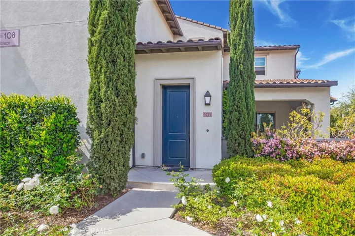 gorgeous curb appeal