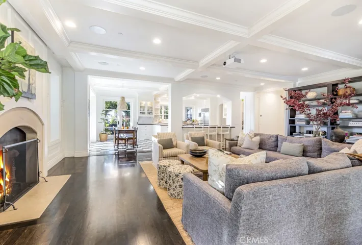 27 Burning Tree Circle, Newport Beach, California 92660