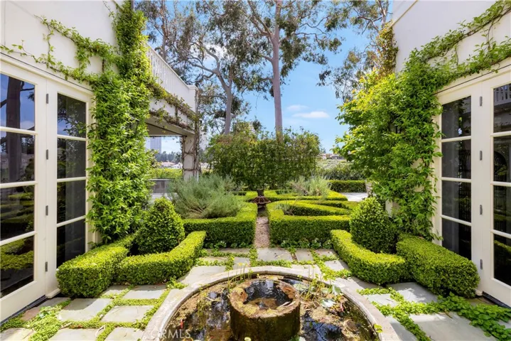 27 Burning Tree Circle, Newport Beach, California 92660