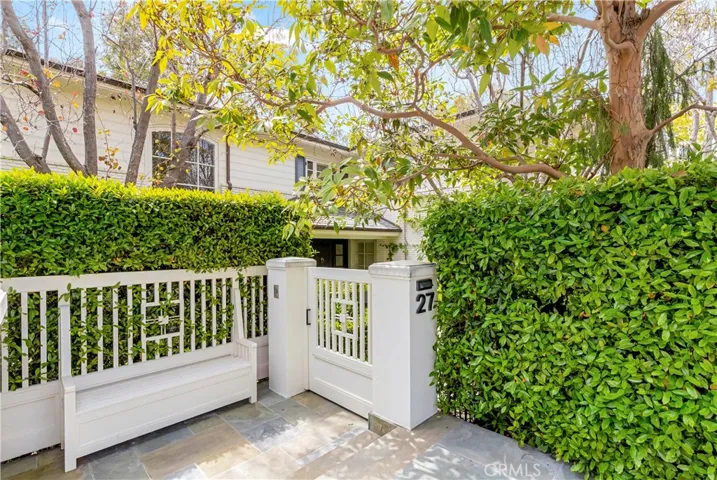 27 Burning Tree Circle, Newport Beach, California 92660