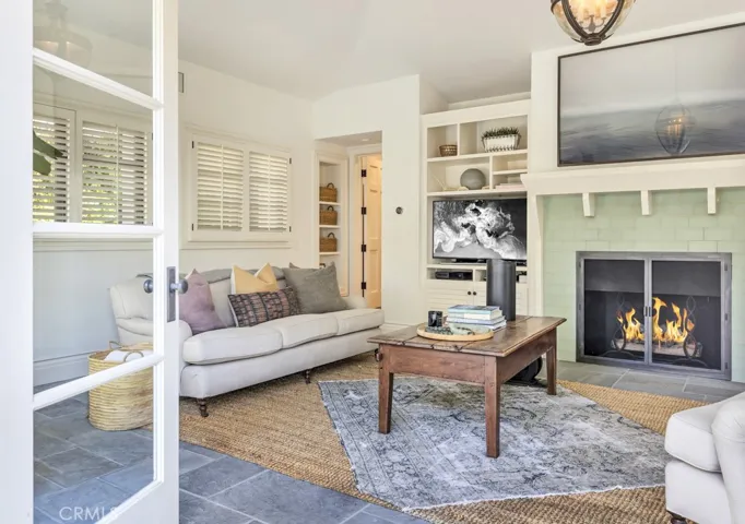 27 Burning Tree Circle, Newport Beach, California 92660