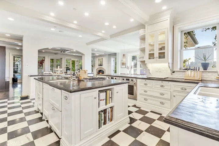 27 Burning Tree Circle, Newport Beach, California 92660