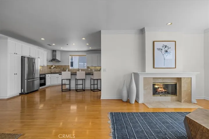 716 N Guadalupe Avenue B, Redondo Beach, California 90277