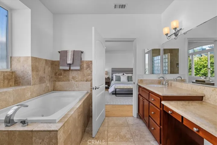 716 N Guadalupe Avenue B, Redondo Beach, California 90277